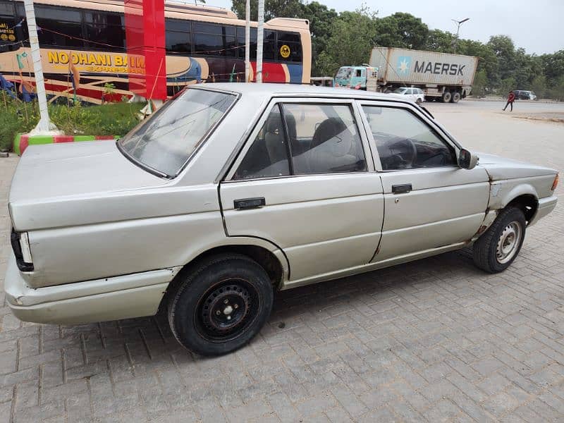 urgent sell Nissan Sunny 1990 neat and clean car Power steering 9