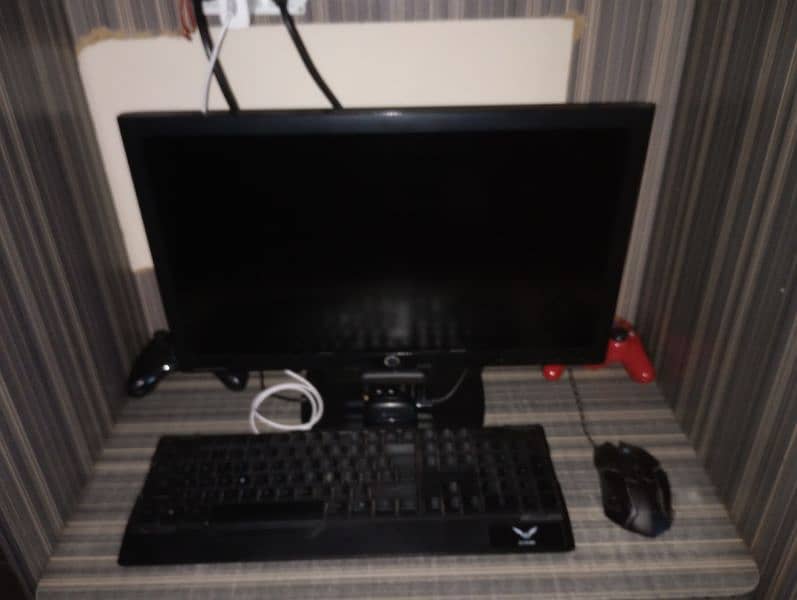 Gaming setup with rx590 8gb 0