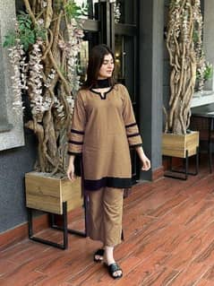 women,s stitched arabic lawn plain suit