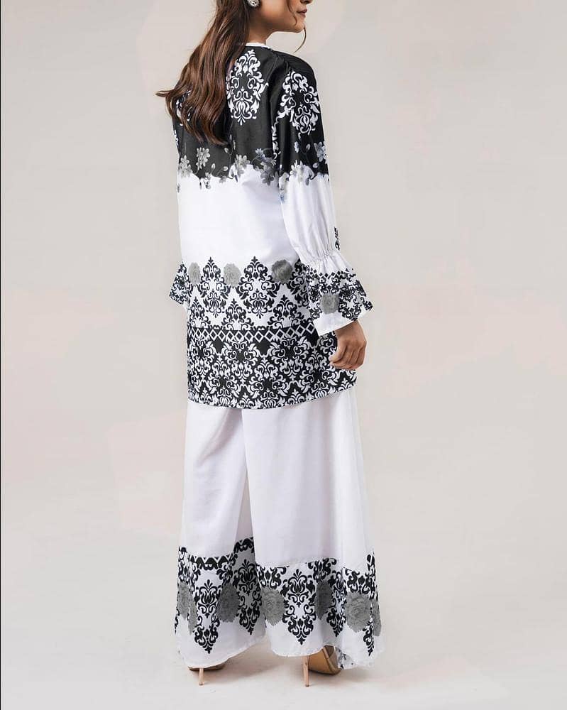 Womens unstiched suits / Ladies lawn suits for sale 6