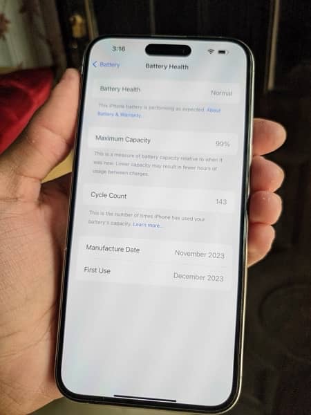 iPhone 15 Pro Max Factory Unlocked 4