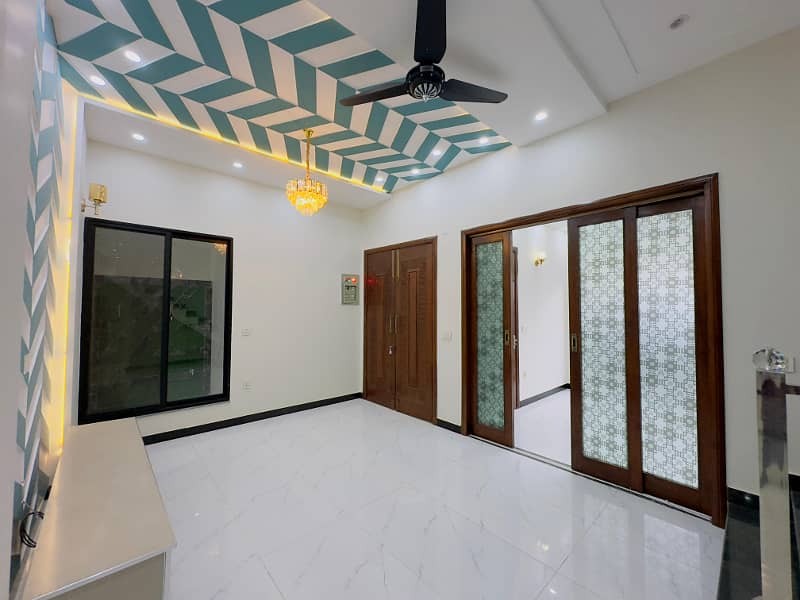 5 Marla Dream House For Sale Hot loock and location in Royal Orchard Multan 9