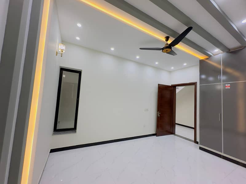 5 Marla Dream House For Sale Hot loock and location in Royal Orchard Multan 11