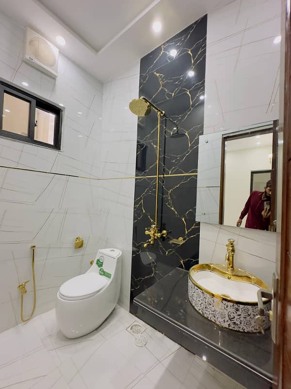 5 Marla Dream House For Sale Hot loock and location in Royal Orchard Multan 16