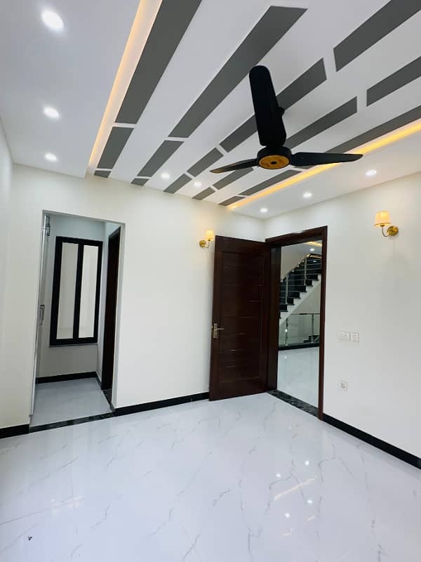 5 Marla Dream House For Sale Hot loock and location in Royal Orchard Multan 35