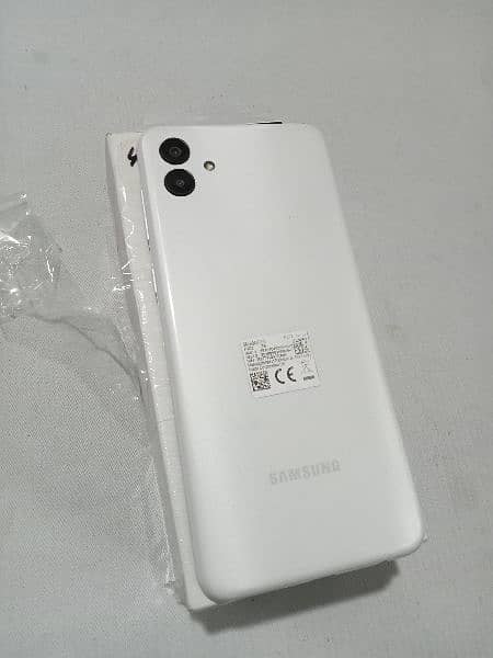 Samsung a04 (4gb/64gb) 10