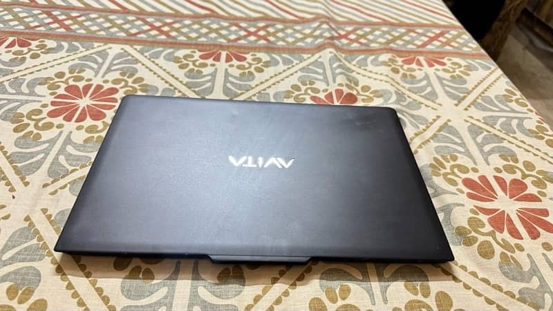 Avita liber v14 FHD 8 gb ram 512 ssd matte black beast system 9