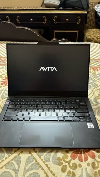 Avita liber v14 FHD 8 gb ram 512 ssd matte black beast system 10