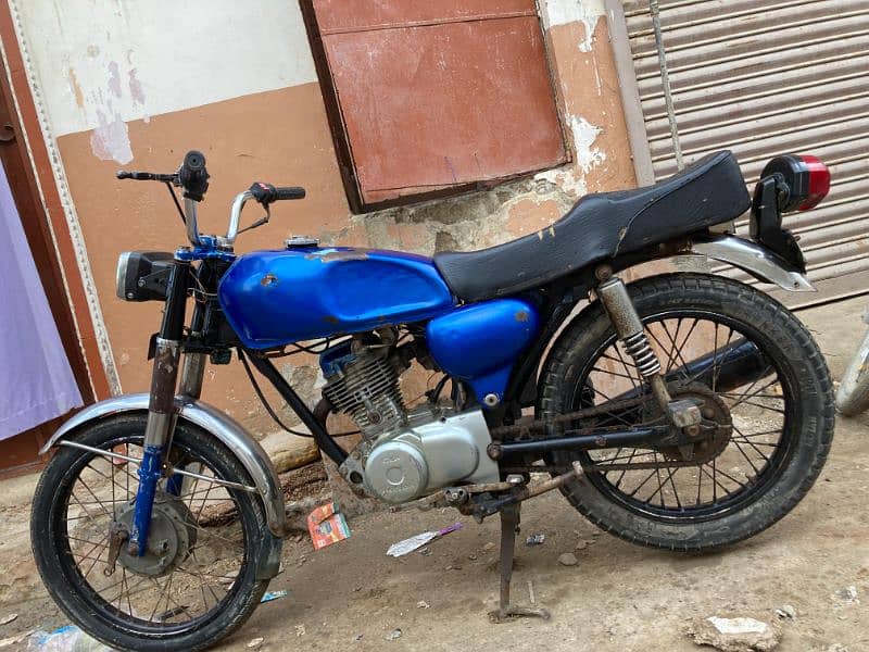 Honda 125  03442402393 2