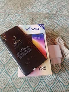 Vivo y85 (4/64) Gb ram full new  with box and charger 0