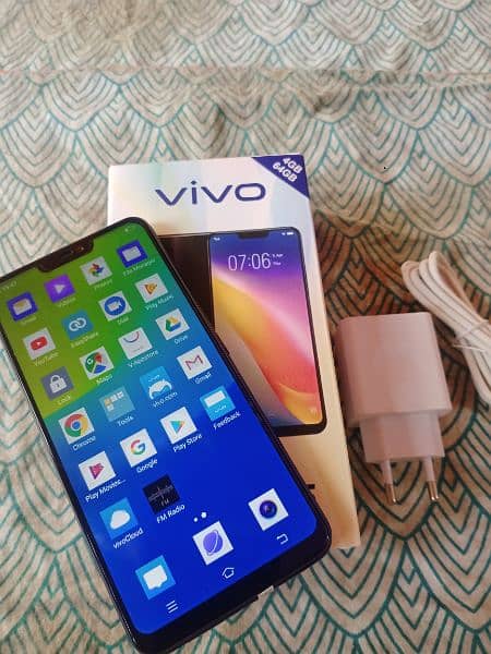 Vivo y85 (4/64) Gb ram full new  with box and charger 2