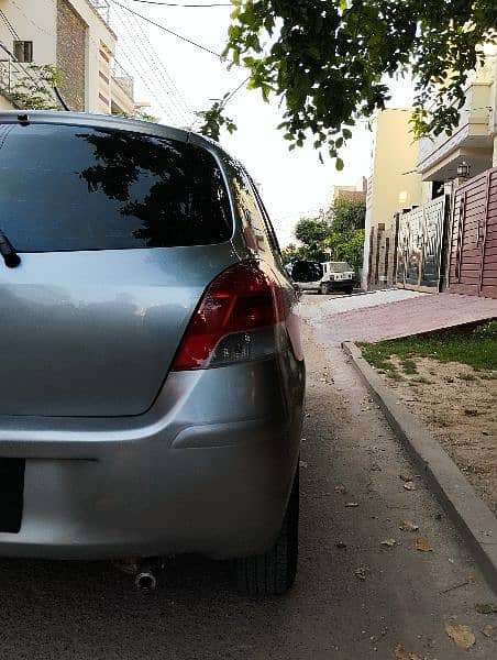 Toyota Vitz 2008/11 karachi nmbr 0/3/3/1/8/4/8/5/0/4/4 2