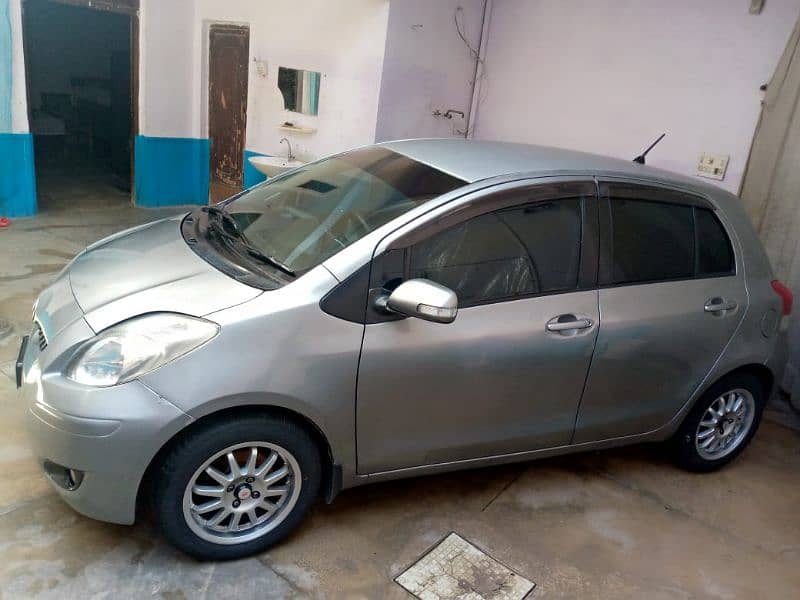 Toyota Vitz 2008/11 karachi nmbr 0/3/3/1/8/4/8/5/0/4/4 5