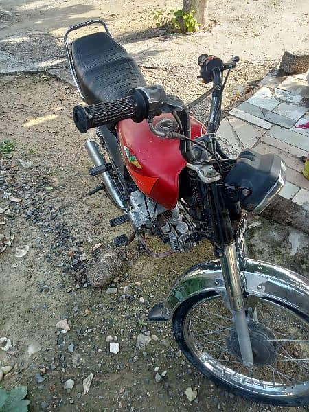 Bike for sale is very good condition very less used 0