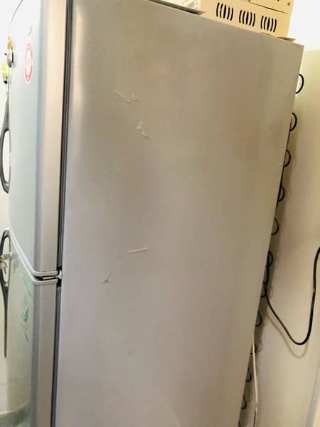 Kenwood Large Size Refrigerator 2