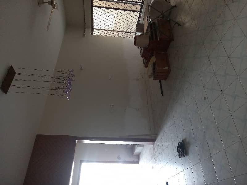 One Kanal Double Story House For Rent 9