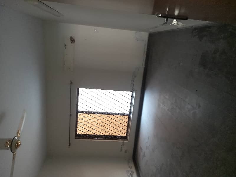 One Kanal Double Story House For Rent 12