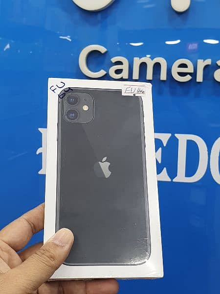 IPHONE 11 FACTORY UNLOCK 0