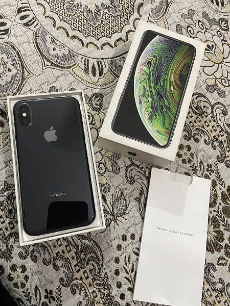 iphone Xs 64 gp dual PTA APPROVED with box cable charger 0