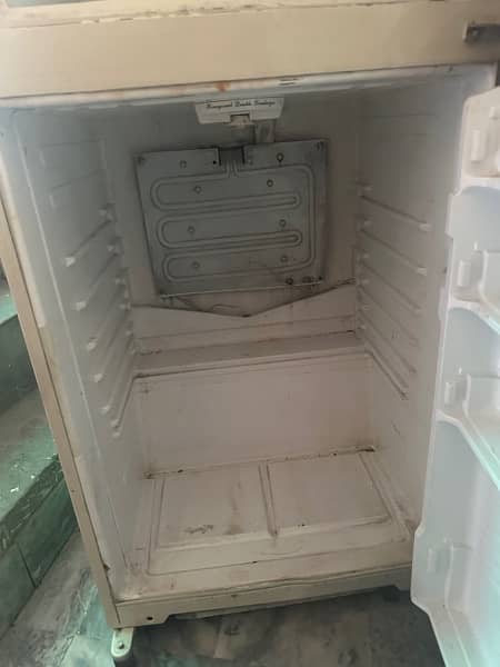 Dawlance Refrigerator Used For Sale 5