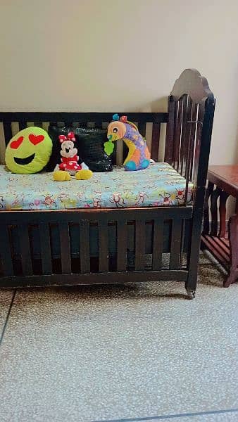 wooden baby cot  (black tali) 2