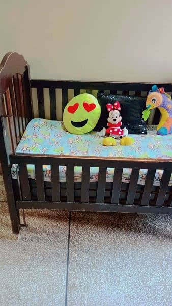 wooden baby cot  (black tali) 4