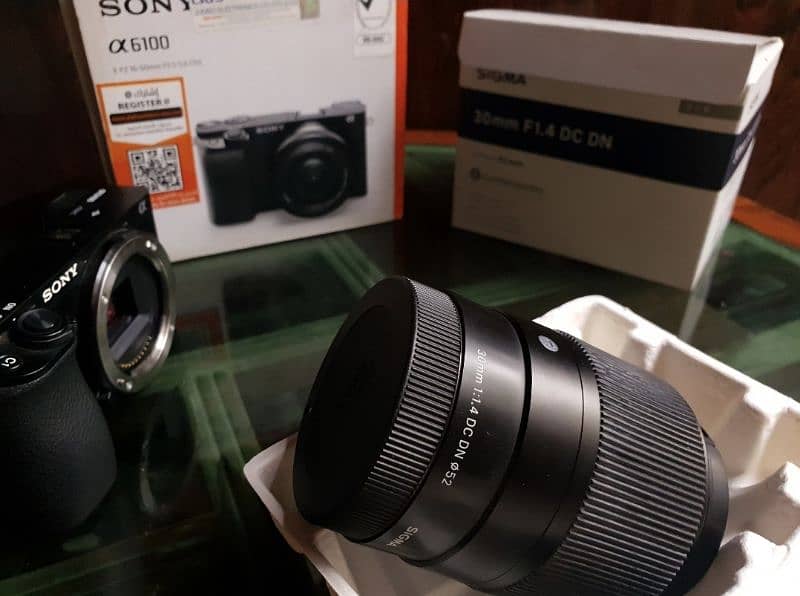 SIGMA lens 30mm f 1.4 DC DN 0