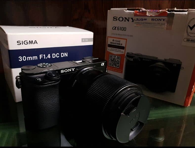 SIGMA lens 30mm f 1.4 DC DN 1