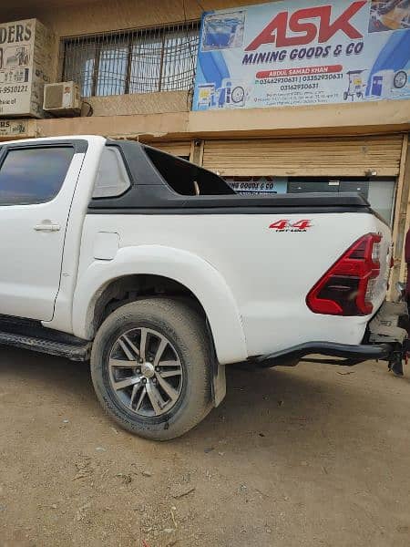 Toyota Hilux 2014 1