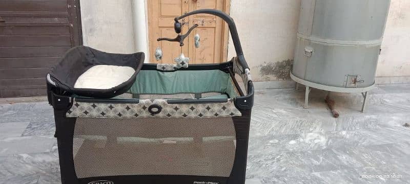 baby cot | slightly used | condition very good 8