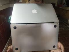 MacBook macOs Big sur 10/10 condition 0