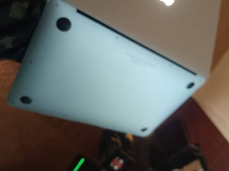 MacBook macOs Big sur 10/10 condition 2