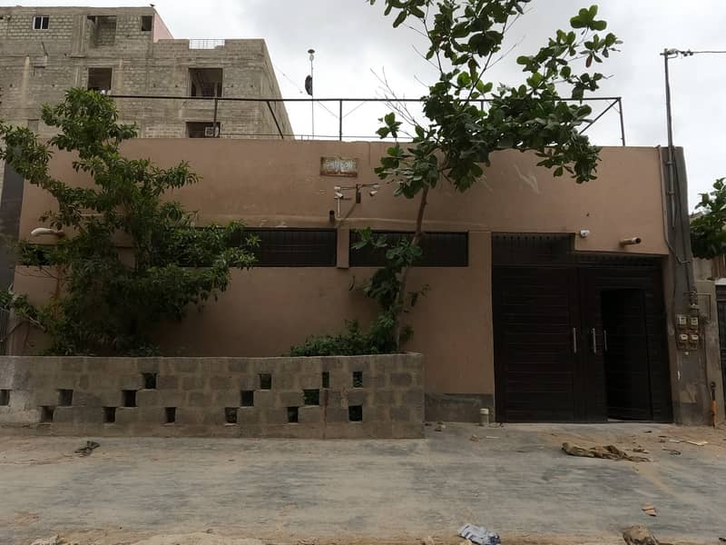 Ideally Located Prime Location House Of 240 Square Yards Is Available For Sale In Karachi 25