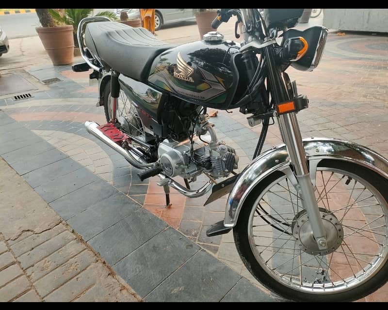 Honda CD 70 2023 3