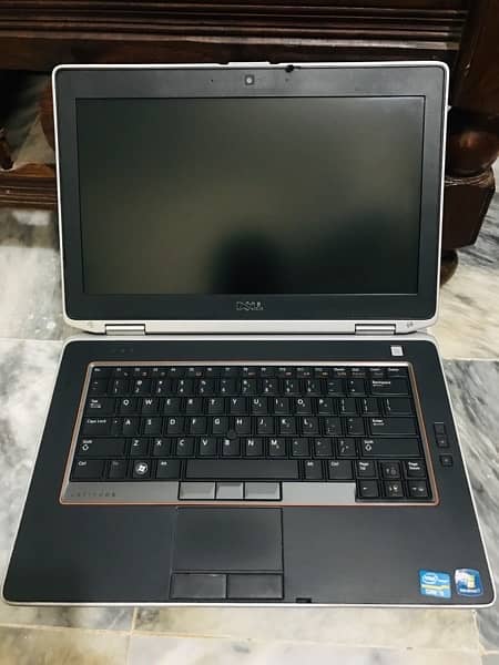 Dell Latitude E6420 (Core i 5) 0