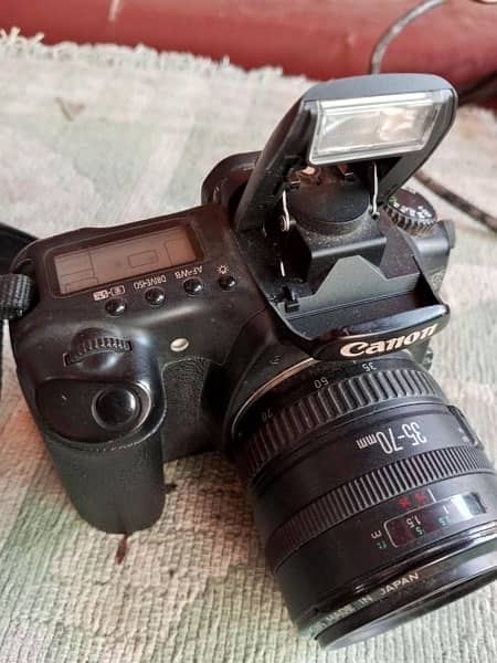 OLD MODEL DSLR CAMERA. 6