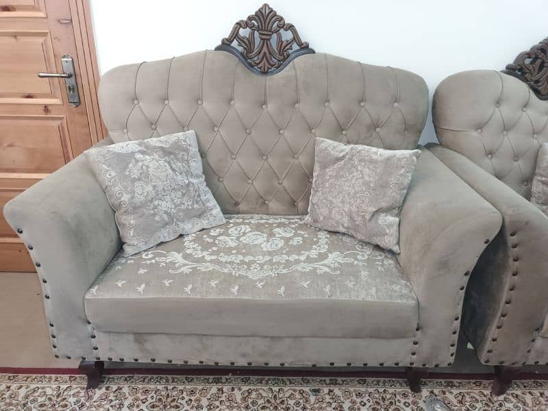 7setes sofa set only 0