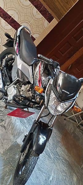 Honda cb125f spacial Addition outclass. 15