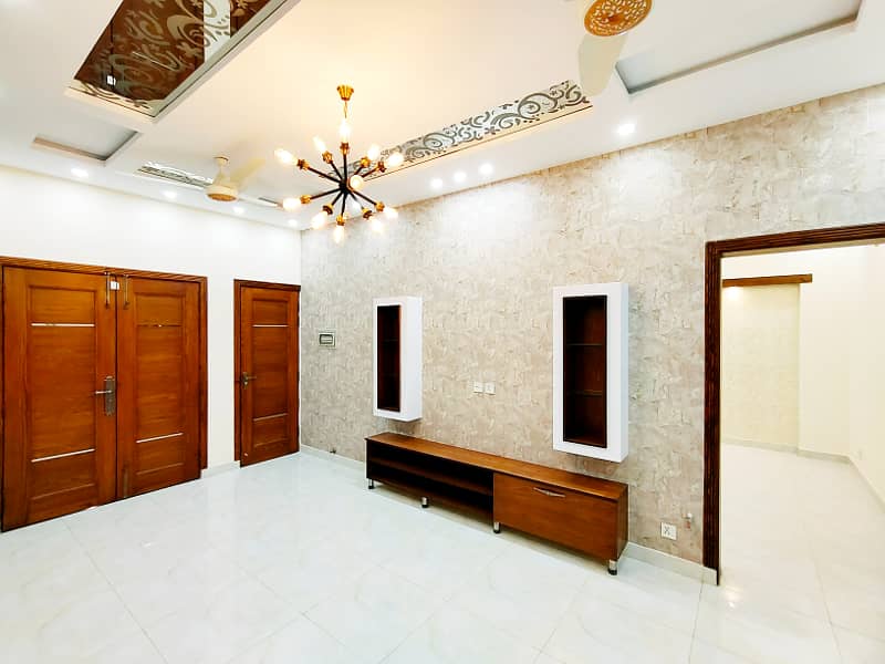 7 Marla Luxury House For Sale 3