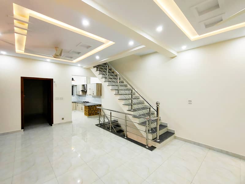 7 Marla Luxury House For Sale 12