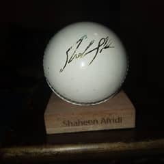 SHAHEEN AFRIDI Sign ball by pepsi