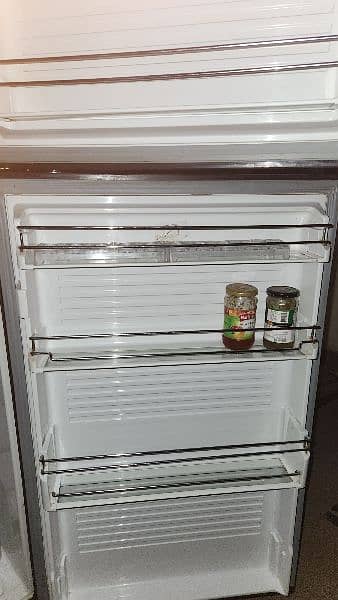 DAWLANCE FULL SIZE REFRIGERATOR SLIGHTLY USE FOR SALE 7