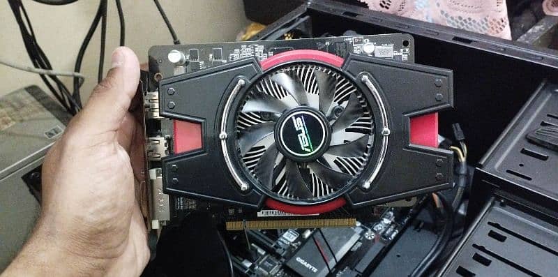 Amd HD 7750 1