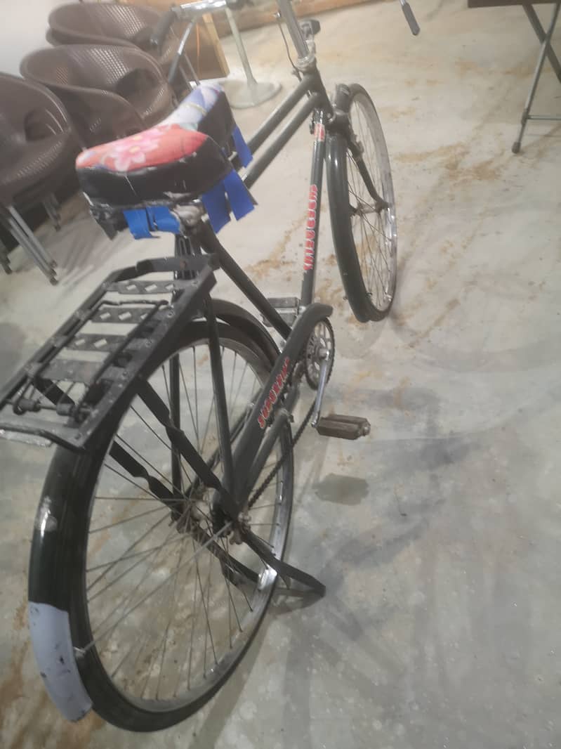 Super Deluxe 3 month used bicycle 1