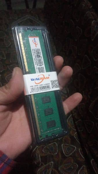 4 GB RAM 0