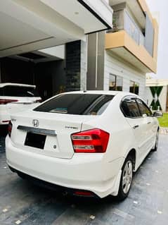 Honda City IVTEC 2017 model brand new condition well maintained car