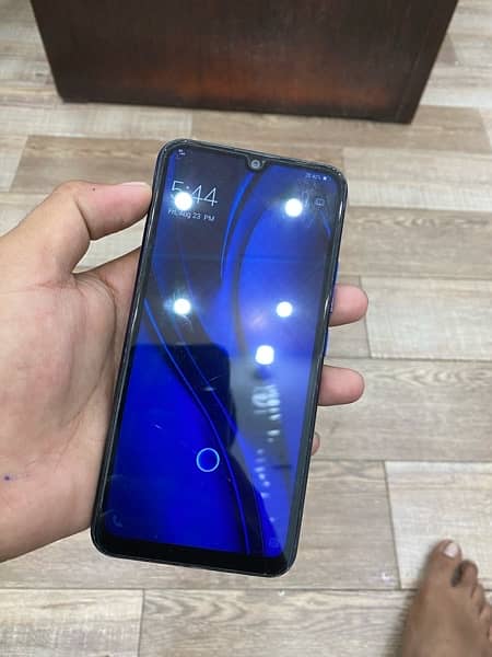 VIVO Y12      3/64 6