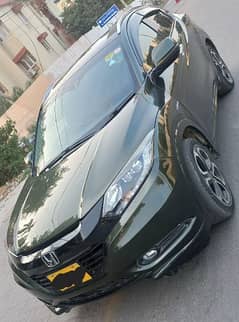 Honda Vezel 2014/2018 Z PACKAGE Top Of The Line Variant Full option