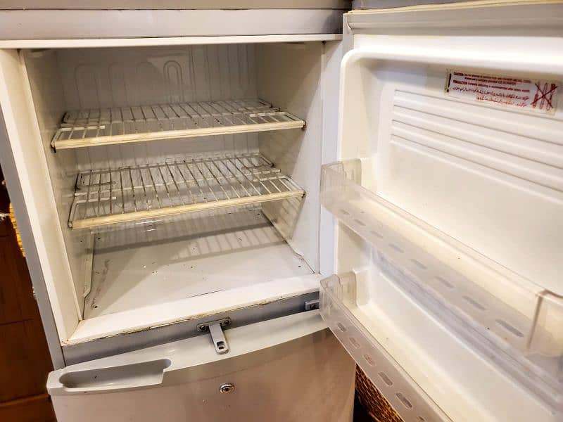 Pel 15 cbft Refrigerator in Perfect condition 1