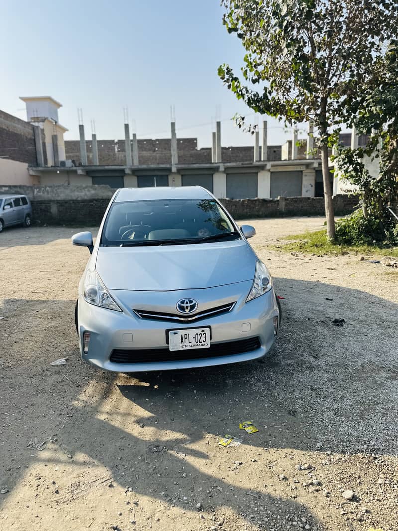 Toyota Prius Alpha 2014 Hybrid 5